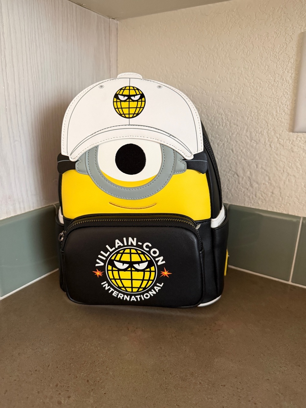 LoungeflyMinions Villain-Con International Mini Backpack - Yellow & Black
